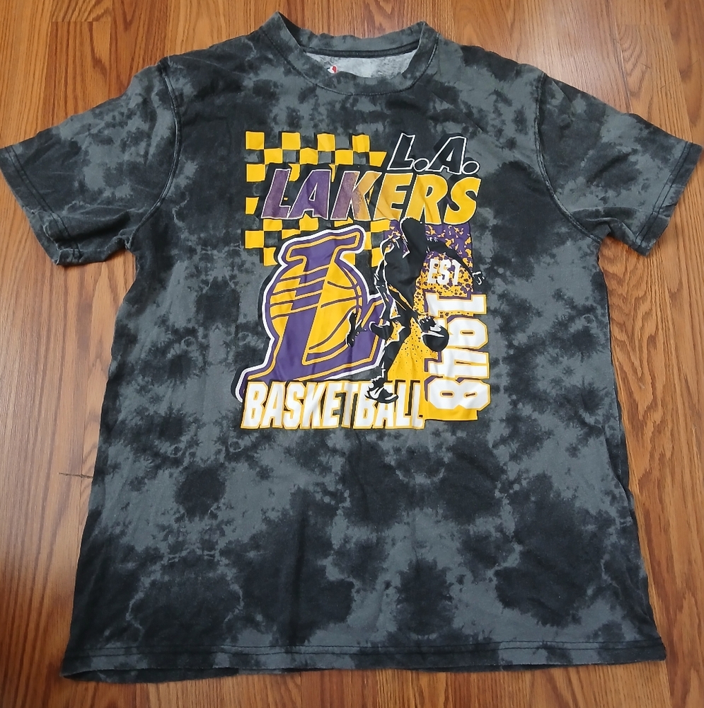 NBA Black and‎ Yellow Short Sleeve Tee with Graphic Design
